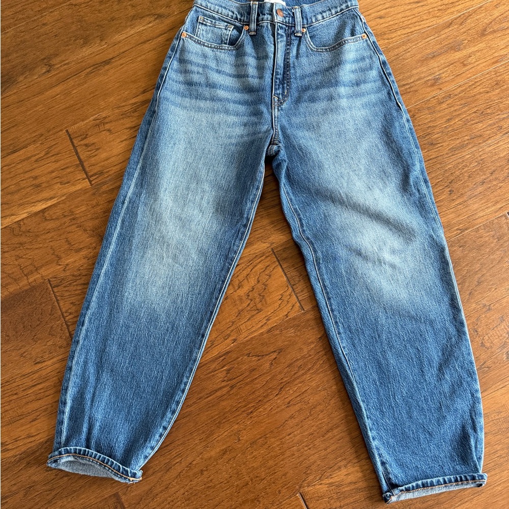 Classic Mid Wash High-Rise Slight Barrel Jeans